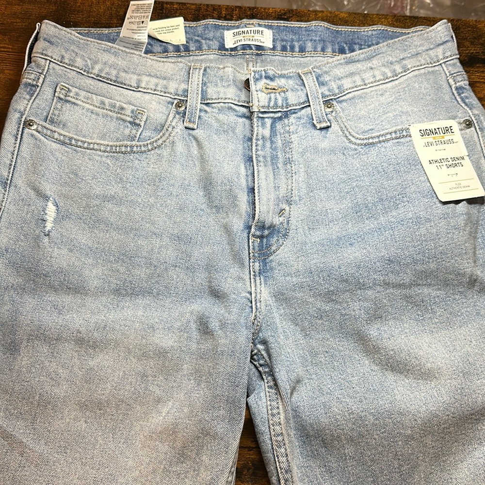 Signature by Levi Strauss & Co. Gold Label Men's Jean Shorts, (New)